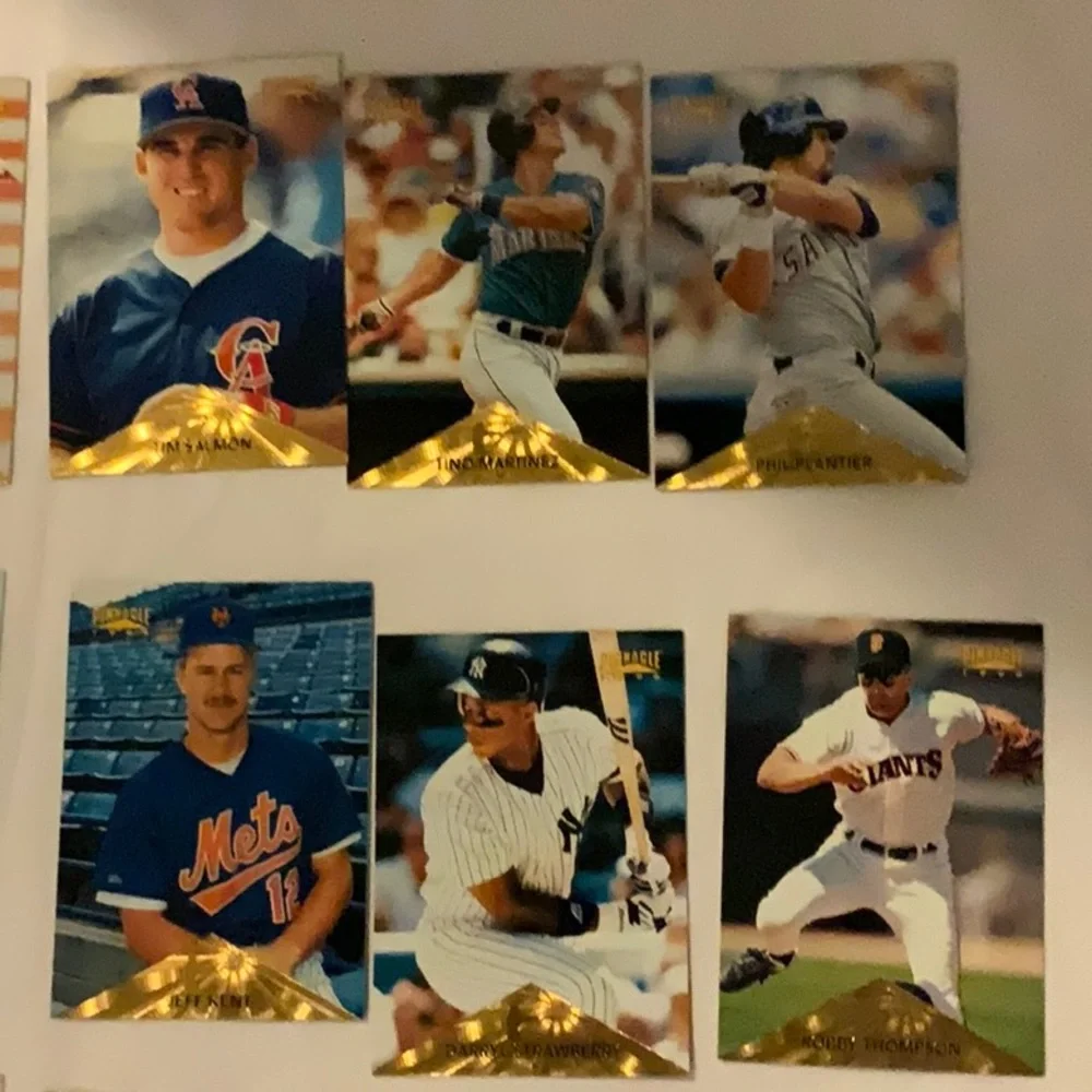 Bundle of Baseball Cards Lot 413